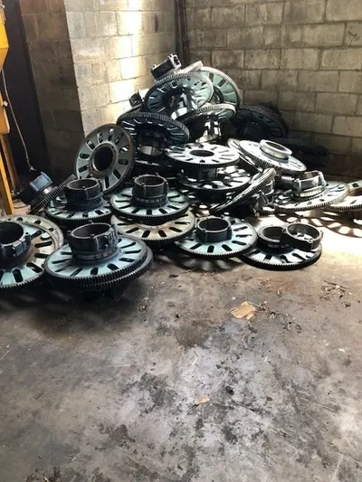 Sulzer, Split Beams, 2440mm Width, 1100mm Flanges, 8.5" Diameter Barrels