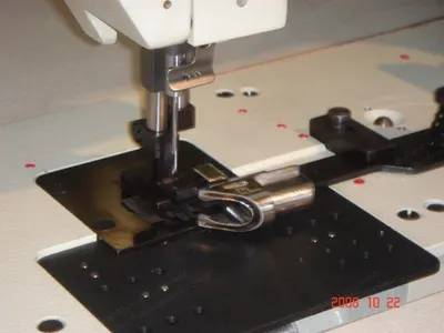 Singer, R-300, Sewing Machine for Pillow Top Tape Edge Binding, Chain Stitch, 50mm Thickness