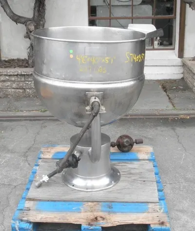Groen, D60, 60 Gallon, Stainless Steel Jacketed Kettle, Manual Tilt, 30x25 inch Bowl