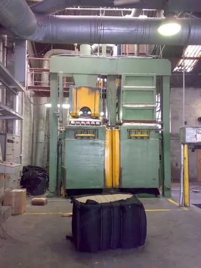 Saturnia, Vertical Double Bale Press, 150 Tons Pressure