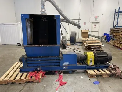 SSI, M55E (40), Dual Shaft Shredder, 40 HP, 30" x 23" Opening, Vertical Ram, Infeed Conveyor