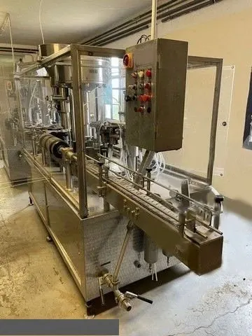 Gai, 1,500 BPH Wine Complete Bottling Line, 12-Valve Filling Machine, 12 Clamps Rinser, 3-Station Labeling Machine