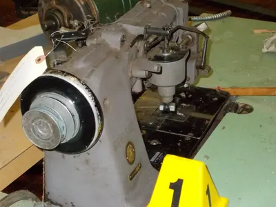 Singer, 300W 204 DNL, Double Needle Sewing Machine
