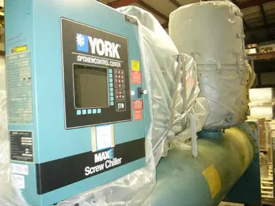 York, 400 Ton, 2004, Screw Chiller