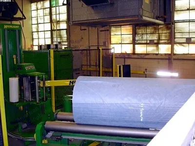 Highlight Industries, Synergy 3, 2001, Cocoon Roll Wrapper, 4000 lbs Capacity, 116" Max Roll Length