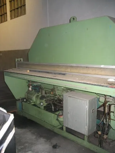 Carpet Tile Punching Machine, 1980, 400x400mm Tile Size, Guillotine Type