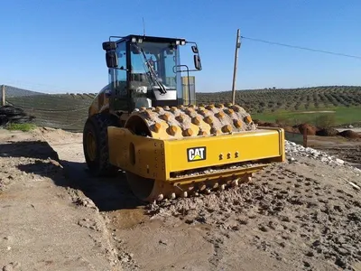 Caterpillar, CS68B, 2012, Vibratory Soil Compactor, 1521 Hours, Extra Padfoot
