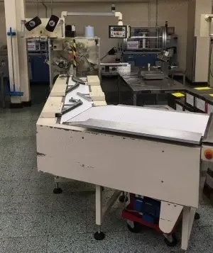 MC Automation, MC1EW2, Chocolate Neapolitan Wrapper, 300 Pieces Per Minute, 34x34x4mm