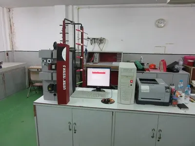 Uster, UT-5, 2011, Semiautomatic Version, Capacitive Measurement, Yarn Evenness Tester