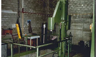 Autefa, 232-17, 1981, Hydraulic Bumpspress, Cylinder Diameter 400mm, 7.5 kW
