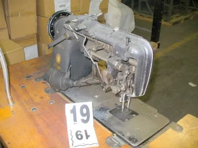 Singer, 300W 104, Sewing Head with Table and Motor