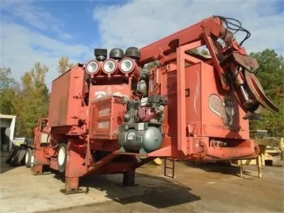 Morbark, 30RXL, 2006, Four Knife Chipper, Caterpillar 3412E Engine, Morlift 1000 Loader