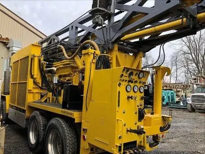 Atlas Copco, T4W DH, 2006, Cummins QSK19C Deck Engine, 1250/1450 CFM Compressor, Mounted on 2005 CCC Truck