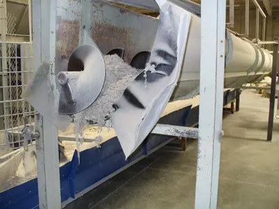Cleaning Auger, with Bottom Dust Screen
