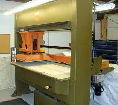 Atom, HSP-588-10, 30 Ton Traveling Head Die Press, 30x30 inch Head, 78x30 inch Base, AL-82 Roller Feed