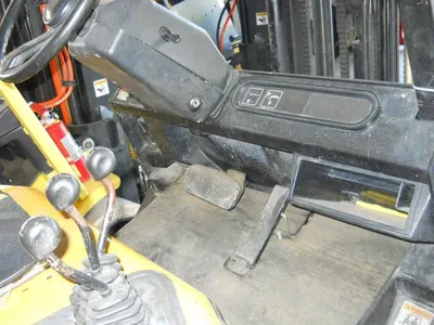 Yale, 5000 Lbs, 1996, Pneumatic Tire Forklift, Triple Stage Mast, Side Shift, LP-Gas