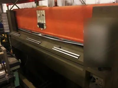 Atom, S-325, Hydraulic Die Cutter, 63x24in Cutting Surface, 25 Ton Capacity, 220V