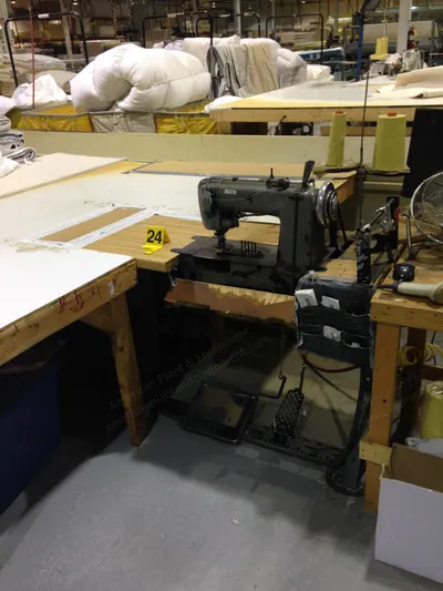 Singer, 300W, Sewing Head, with Table, Motor, 2-Position Cone Holder