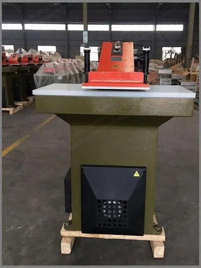 NovaStar, DT129, Atom Style Hydraulic Clicker Press Cutting Machines, 8 to 28 Ton Capacity