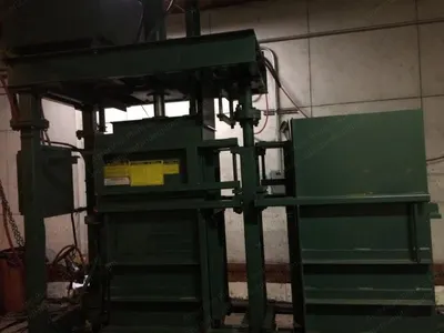 Consolidated Double Chamber Textile Baler, 1997, 20 HP, 6" Cylinder, 30 Tons