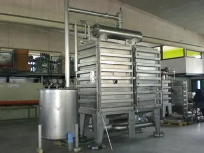 Obem and Loris Bellini Hank Cabinet Dyeing Machines, High Temperature (110°C), Under Pressure, Low Liquor Ratio