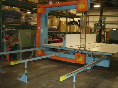 True Cut, Vertical Foam Saw, 55 inch Throat, 90x120 inch Table