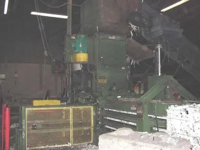 Economy, 5042 AT 690, 1991, Horizontal Auto Tie Baler, 9" Cylinder, 60 HP, 42"x42" Bale Size