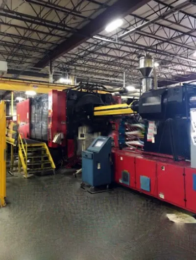 Engel, ES11050-1000W-HB, 2000, 1000 Ton, 265 oz Shot Size, 83.20" x 68.50" Platen Size