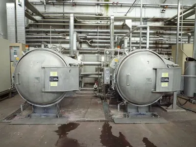 Loris Bellini, Horizontal Bobbins Dyeing Machine, 1991, 288 Bobbins Capacity, Parallel Operation, 8 Carriers