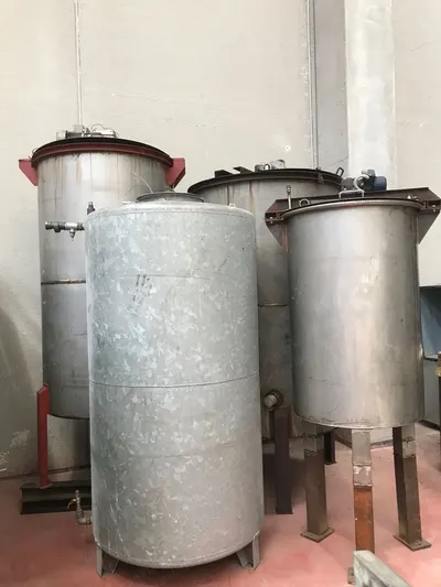 NovaStar, Stainless Steel Oil Tanks