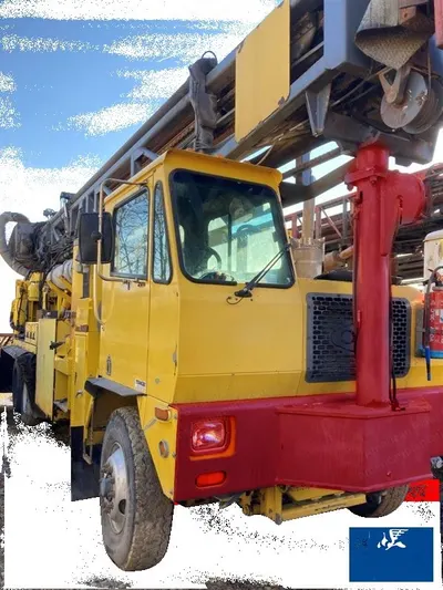 Atlas Copco, T4BH, 2009, 1070 CFM, 350 PSI, Cummins QSX15 Diesel Engine, Mounted on CCC Truck