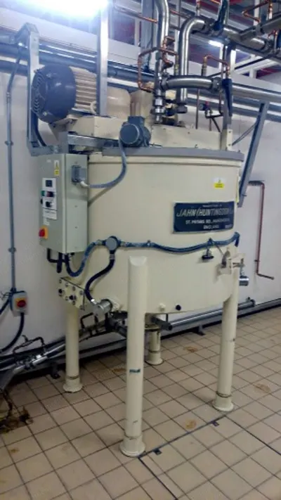 Jahn, Chocolate Tank, 500kg Capacity, 1000mm Diameter, with Vibration Screen