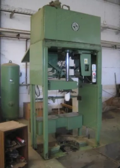 St Eloi, 4-72, 1976, Automatic Bump Press, For Cans 400x1200mm, 380V