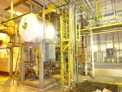 Cleaver Brooks, CB400, 1976, 400 HP, 150 PSI, Natural Gas Burners, with Condensate Tank