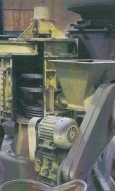 C.E. Raymond, 18 Inch, Air-Swept Vertically Arranged Hammermill, 25 HP