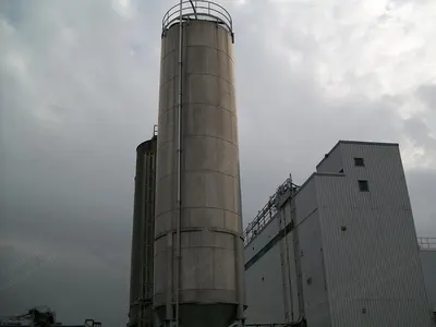 Imperial Industries, Didier, Silos for Polyester and Nylon Chip, 90 to 225 Tons, Aluminum and Stainless Steel Construction