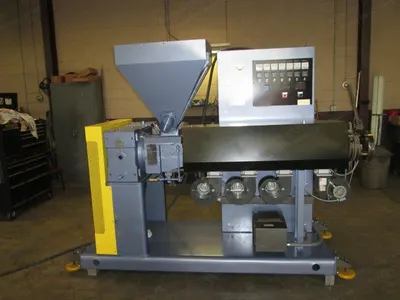 HPM, 2.5 Inch Extruder, 24:1 L/D, 40 HP, Completely Rebuilt
