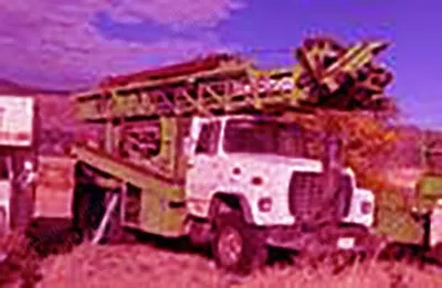 Chicago Pneumatic, 650WS, 1981, 825/300 GHH Compressor, Caterpillar 3406B Deck Engine, Ford L8000 Truck Mounted