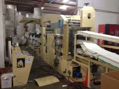 Omet, 3T400-3E, 1985, Tall Fold Napkin Folder, 3 Unwind Stands, 1 Color Flexographic Printing