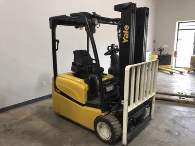 Yale, ERP040VT, 2011, 4000 lbs Capacity, Triple Stage Mast, 36 Volt
