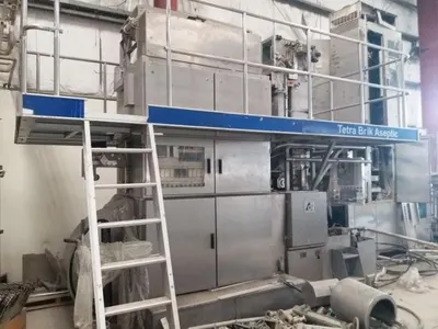 Tetra Pak, TBA 19/250 Base, 10 V, 16,000 Operating Hours, 10m Conveyor Belts