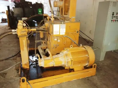 Saturn, 44-28 HT, Dual Shaft Hydraulic Shredder, 44x28 inch Opening, 100 HP