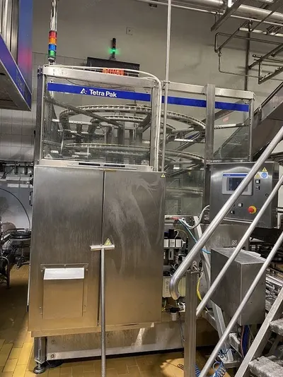 Tetra Pak, A3/Flex, 2017, 1000-500ml Edge, 8000 uph, WingCap30