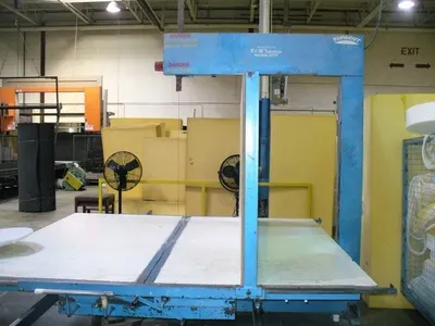 R&M Industries, Vertical Foam Saw, Table Size 100" x 104", Throat 57" x 69"