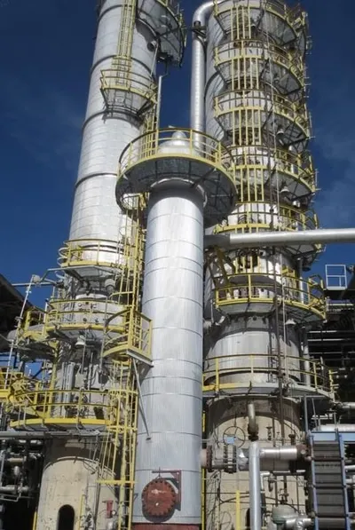 A&B Process, Side Stripper Column, 1998, 7412 Capacity, 14 Plates, 5.5 ft Diameter x 37 ft Tall