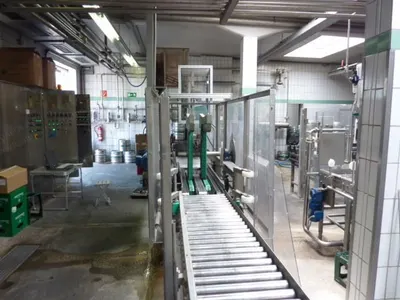 M + F, Kegging Line, 1991, 120 Kegs/Hr, 30/50 L, Flat Fitting