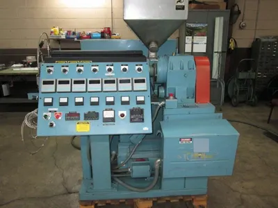 Killion, 1/2" Extruder, Reconditioned, 15 HP DC Motor, 3 Barrel Zones