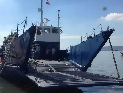 Tilloo, Landing Craft Work Boat, 1975, 135' x 30' x 6'6", Twin 750 HP Detroit Diesels, 10 Ton Crane