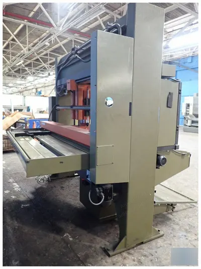 Atom, HS-588-CNT-25, 1995, 25 Ton Capacity, 84x20in Bed