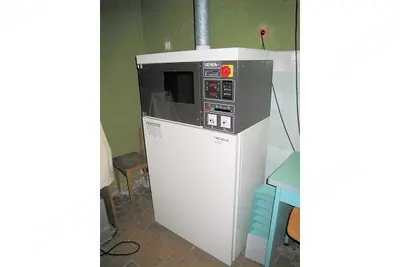 Heraeus, 150 S, Xenotester Weathering and Light Fastness Tester, 2200 W Xenon Arc Lamp, 11 Specimen Holders